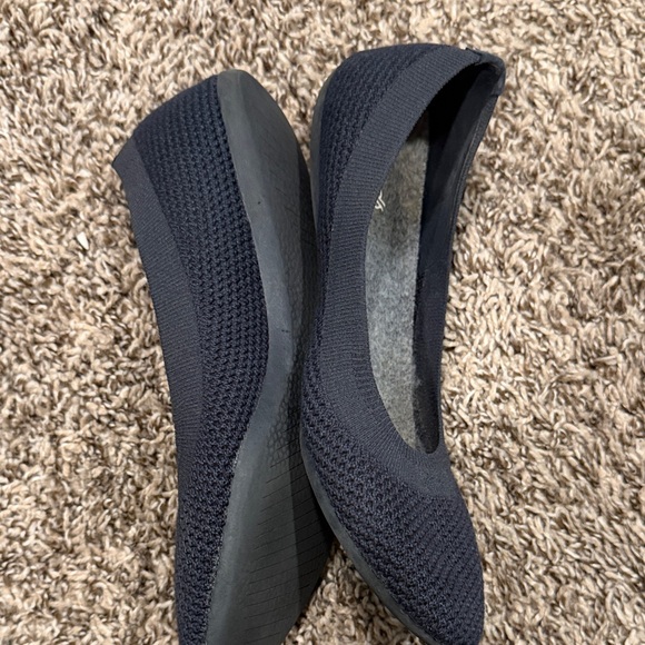 Allbirds Women's Charcoal Flats - Picture 7 of 7